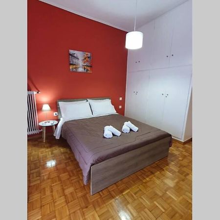 Greek Hospitality In A Modern Apartment เอเธนส์ ภายนอก รูปภาพ