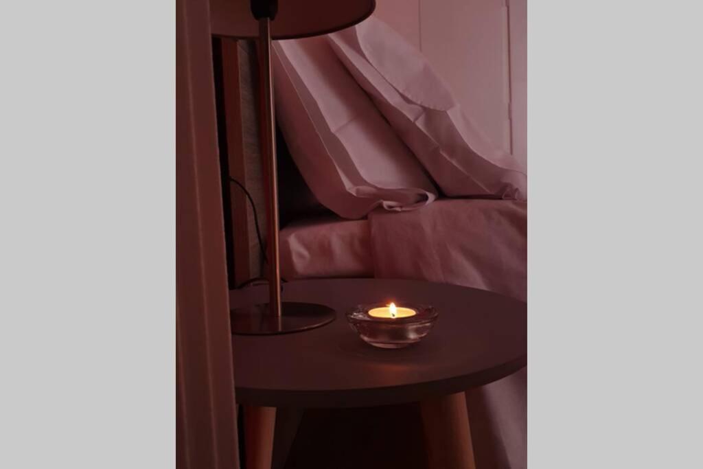 Greek Hospitality In A Modern Apartment เอเธนส์ ภายนอก รูปภาพ